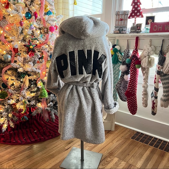 VS PINK Short Sparkly Robe - Picture 3 of 10